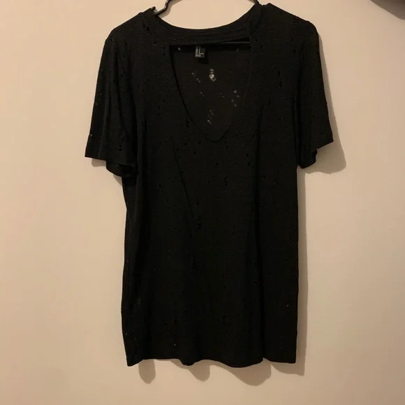 Black super soft distressed t-shirt Size Small - Picture 7 of 10
